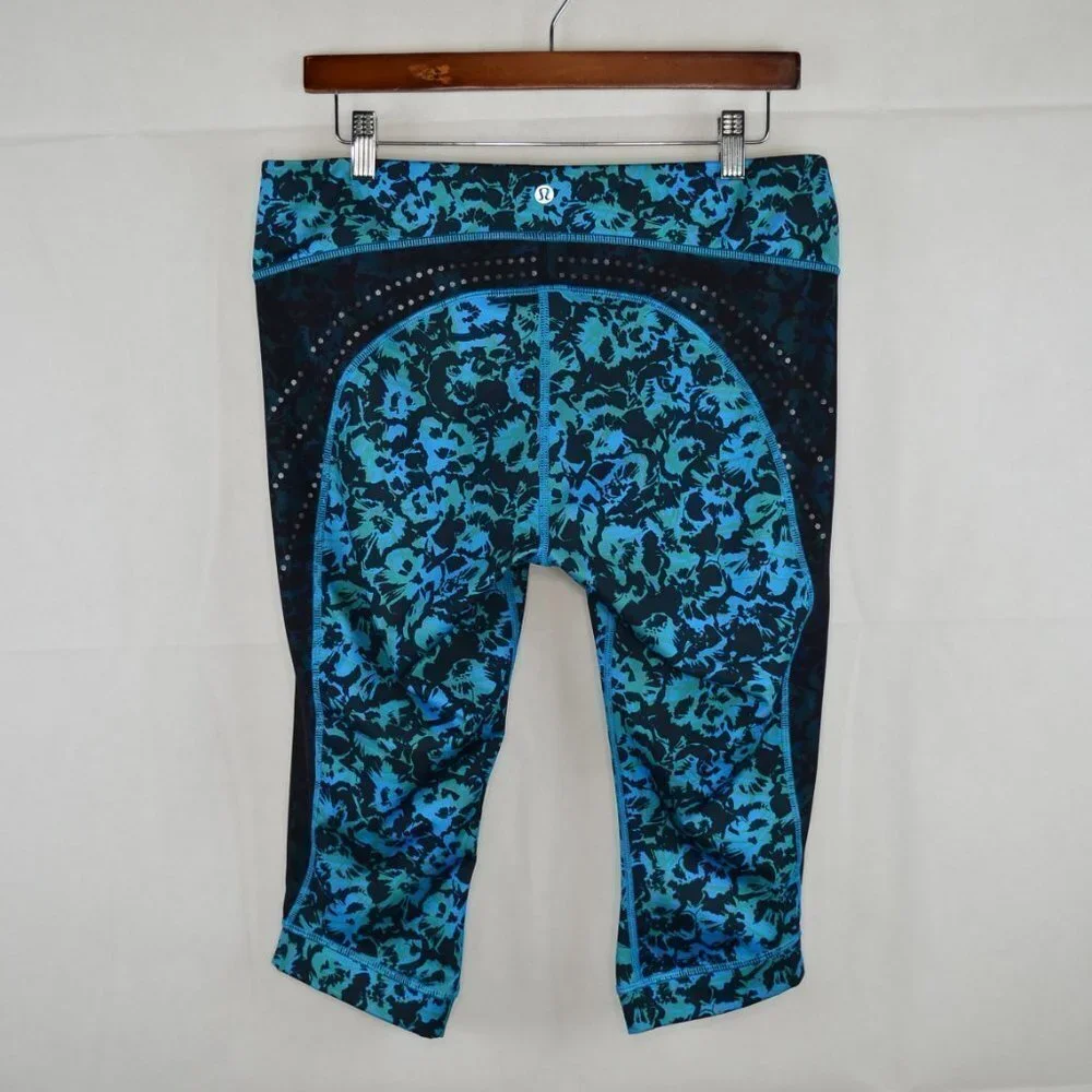 lululemon Stop At Nothing Crop Size 10 in Fleur Sombre Kayak Blue Dragonfly